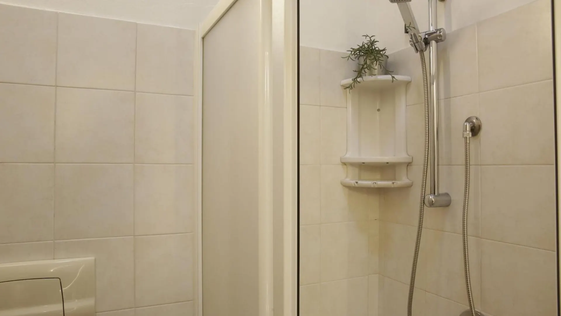 Midnight Blues For 3 People Near The Airport Apartment Azzano San Paolo Italy