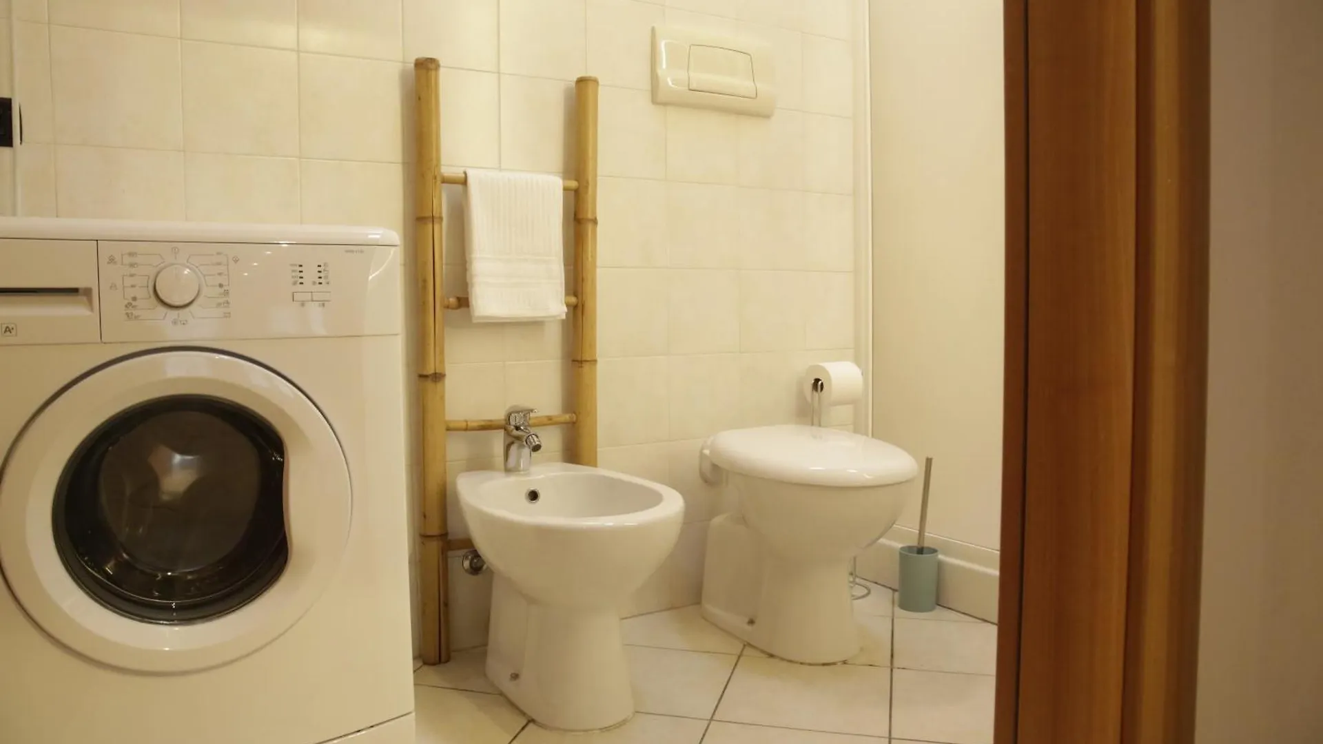 Midnight Blues For 3 People Near The Airport Apartment Azzano San Paolo 0*,
